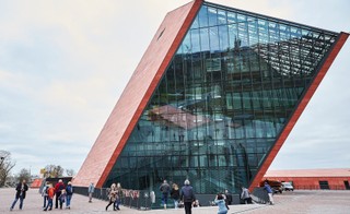 Sprzed MIIWŚ zniknęła flaga z symbolami Gdańska: Politycy PO i samorząd protestują