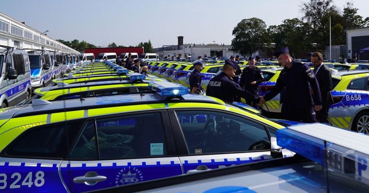  Policja się zbroi. Na polskie drogi wyjechały nowe radiowozy za ponad 7,2 mln zł