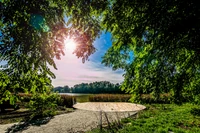 Ten pałac przebudowano na wzór Windsoru. Otaczał go 250-hektarowy park