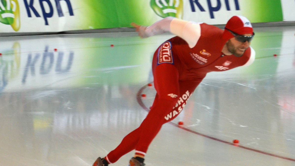 Za nieco ponad dwa tygodnie (13–15 listopada) w Calgary zainaugurowany zostanie nowy sezon Pucharu Świata w łyżwiarstwie szybkim. Wystąpi tam 15-osobowa reprezentacja Polski, która pokazała na zawodach kwalifikacyjnych w niemieckim Inzell, że jest bardzo dobrze przygotowana do sezonu.