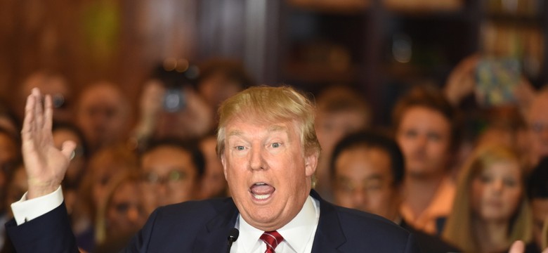 Przewaga Clinton nad Trumpem zmalała do 5 pkt. proc. SONDAŻ przed wyborami w USA
