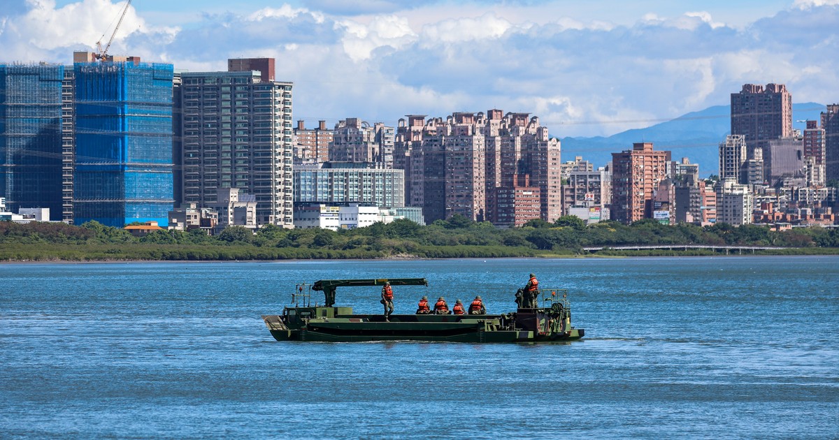 Hace calor en todo Taiwán. Los barcos alemanes esperan orden