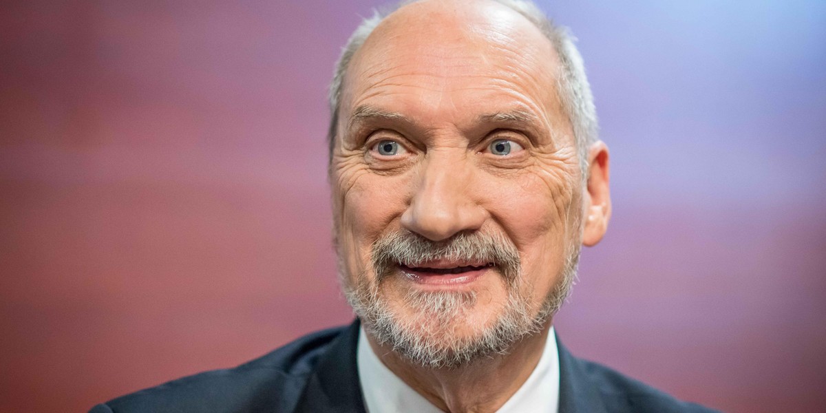 Macierewicz znów zmienia plany. Teraz chce kupić to!