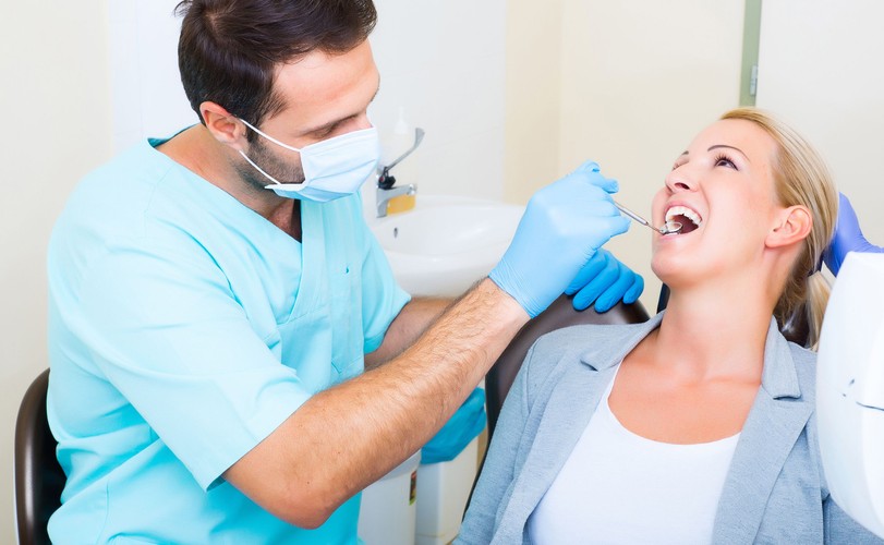 JAK POZBYĆ SIĘ HALITOZY? Rada 1: Lecz schorzenia