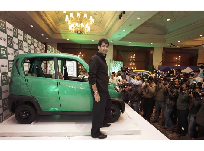 Producent, prezentując swój nowy model w New Delhi, przedstawiał go jako remedium na wszechobecne w Indiach korki i zanieczyszczenie powietrza. Firma zapewnia, że samochód ma małe zużycie paliwa i niski poziom emisji dwutlenku węgla