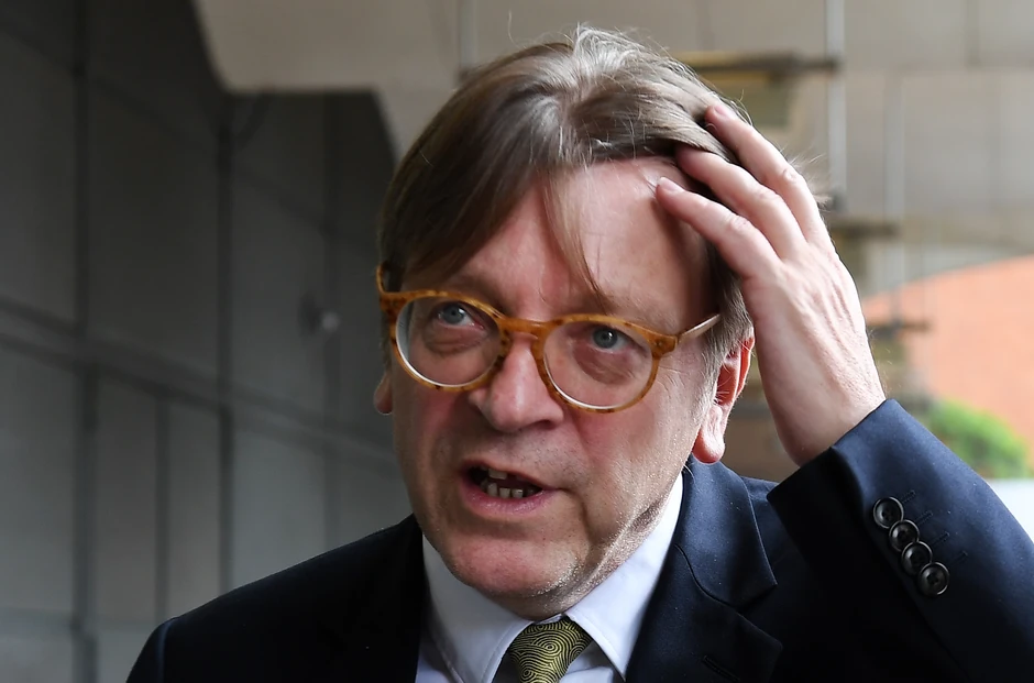 Osoblje boli glava - Gaj Verhofstat