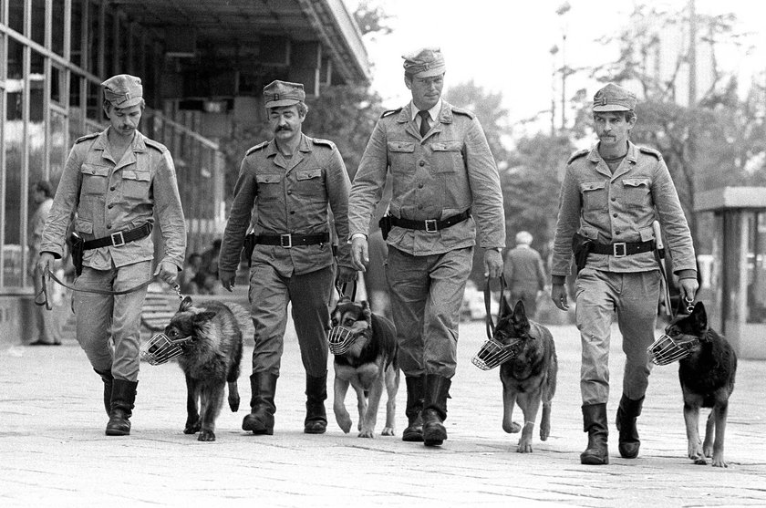 Tak zmieniała się policja