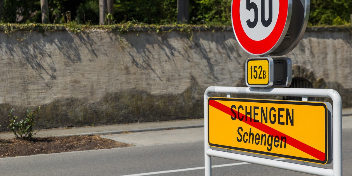 Do Schengen należą 22 kraje Unii Europejskiej, a także Islandia, Liechtenstein, Norwegia i Szwajcaria.