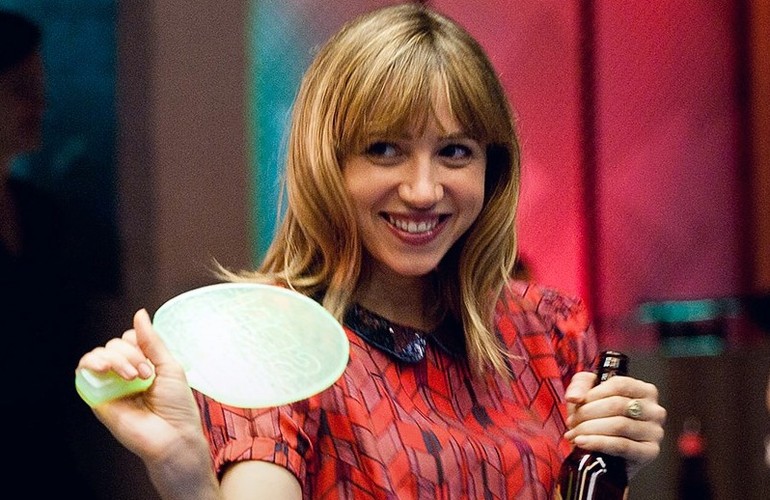 Zoe Kazan w komedii 'Słowo na >>M