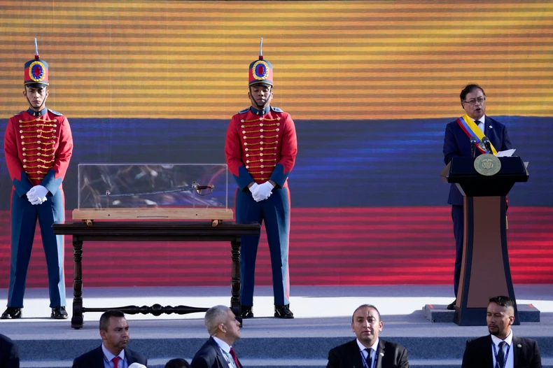 Gustavo Petro, inauguracija