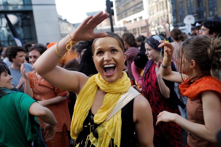Manifestacje antyglobalistow przeciw szczytowi G20 w Londynie