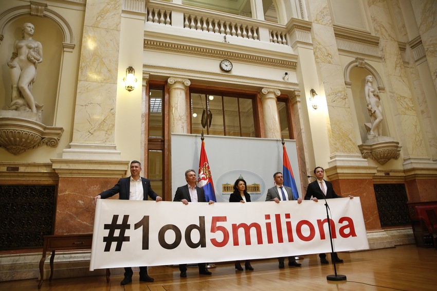 Deo opozicije ne učestvuje u radu u plenumu