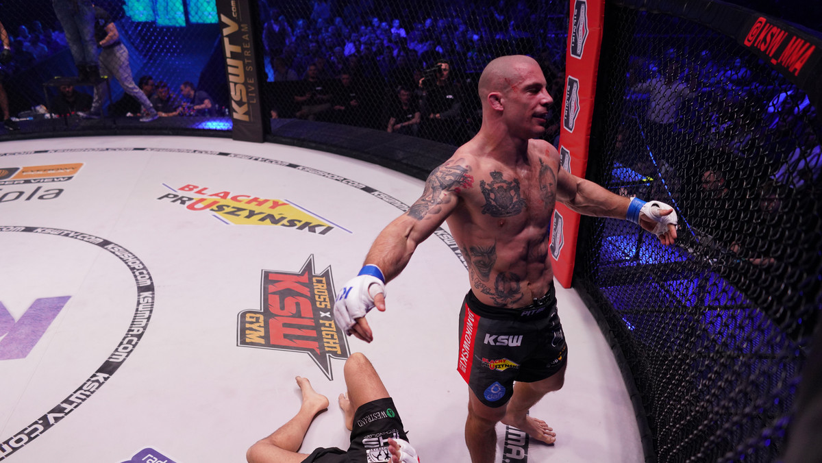 Pochodzący z Kongo reprezentant Anglii Yannick Bahati będzie rywalem Damiana Janikowskiego na gali KSW 43 we Wrocławiu (14 kwietnia). Dla Polaka to dopiero trzecie walka w MMA (bilans 2-0), Bahati (8-3) to były mistrz organizacji BAMMA i EFC. - Damian ma słabe jiu-jitsu i stójkę. Jest zapaśnikiem, a to nudne dla publiczności. Mój styl jest ekscytujący - zapowiada Bahati.