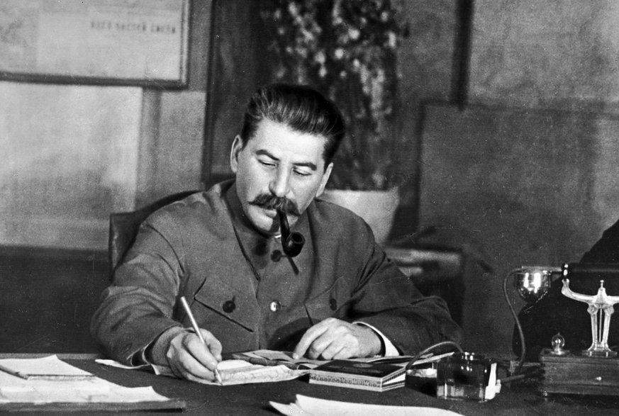 Stalin pozujący do portretu