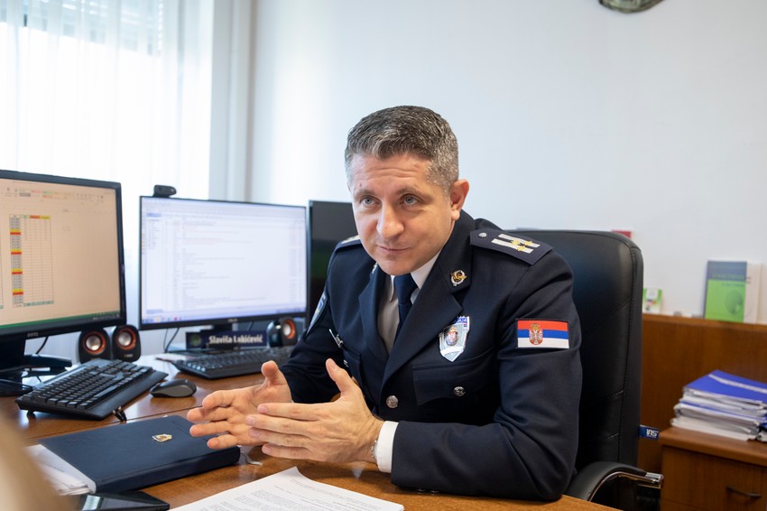 Načelnik Uprave saobraćajne policije Slaviša Lakićević je takođe najavio i veće bodovne kazne