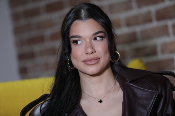 OVO JE ISTINA O ODNOSU ANE KOKIĆ SA DRUGOM BIVŠOM ŽENOM NIKOLE RAĐENA Milica trudna 2 godine nakon razvoda od vaterpoliste, a ove detalje o njoj niste znali