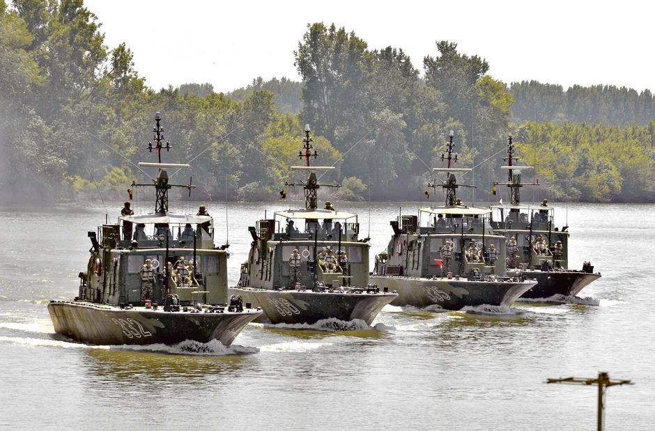 Učestvovaće i brodovi i amfibije rečne mornarice
