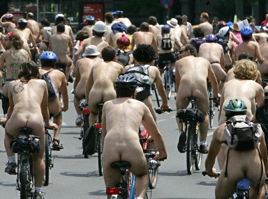 SPAIN-DEMO-NAKED BIKERS