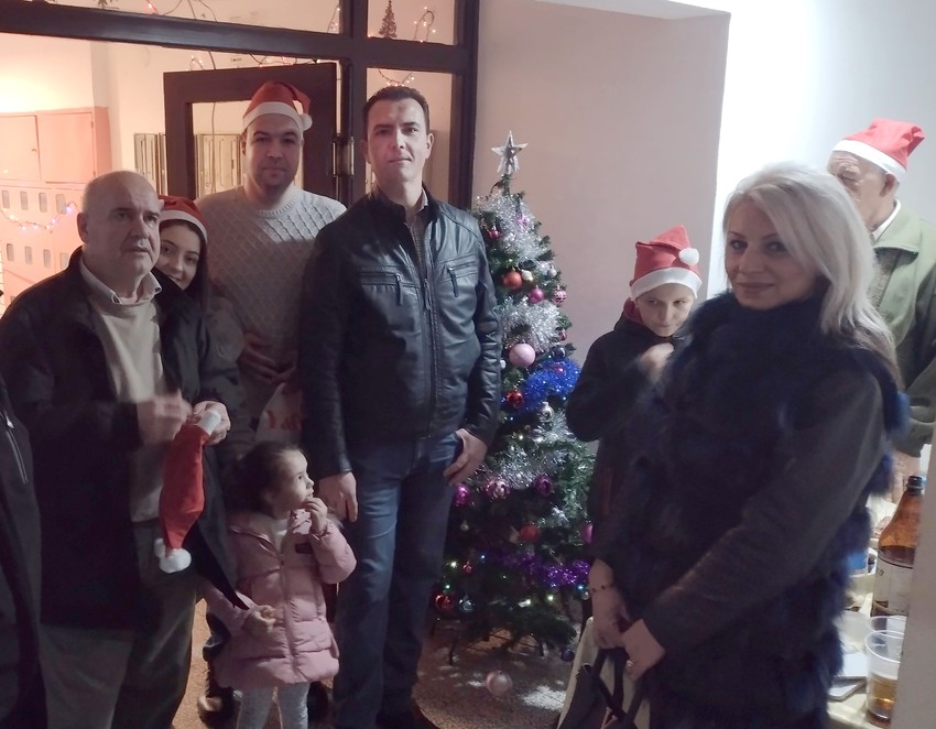 Bivši predsednik skupštine stanara Dejan Veličković kaže da je ova zgrada primer kako komšije treba da žive