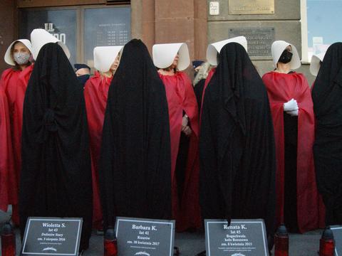 Warszawa: Protest przed siedzibą Ordo Iuris. Relacja - Kobieta