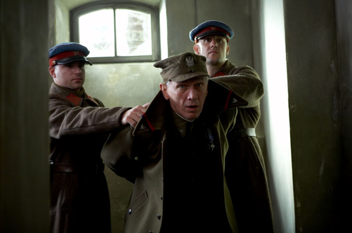 Jan Englert w scenie z filmu "Katyń" Andrzeja Wajdy. Foto: dystr.
