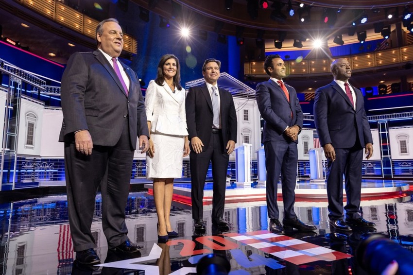 Kris Kristi, Niki Hejli, Ron Desantis, Vivek Ramamsvami i Tim Skot uoči republikanske predsedničke debate 8. novembra u Majamiju, Florida