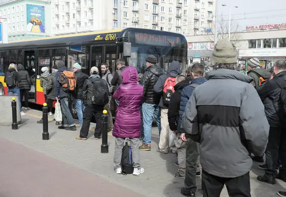 „Wszędzie kolejki i testy trzeźwości”. MPP pomaga tym, o których zapomnieliśmy