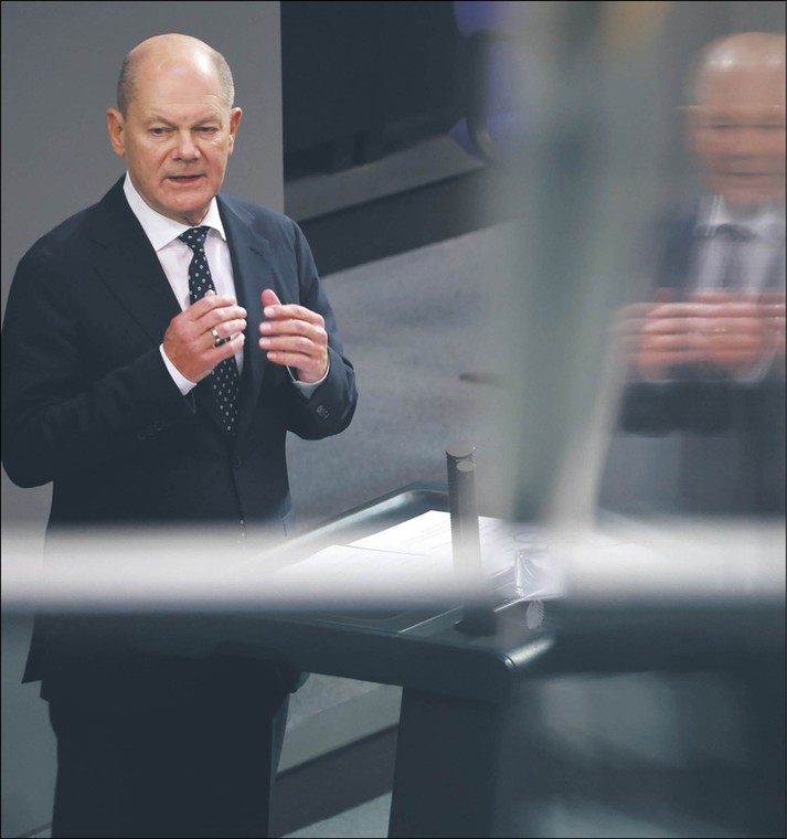 Były kanclerz Niemiec Olaf Scholz był przeciw dostawom rakiet Taurus na Ukrainę. Przynajmniej tu jego stanowisko było jednoznaczne