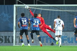 Szczęsny i Skorupski zamurowali swoje bramki. VAR zabrał gola Łęgowskiemu [WIDEO]