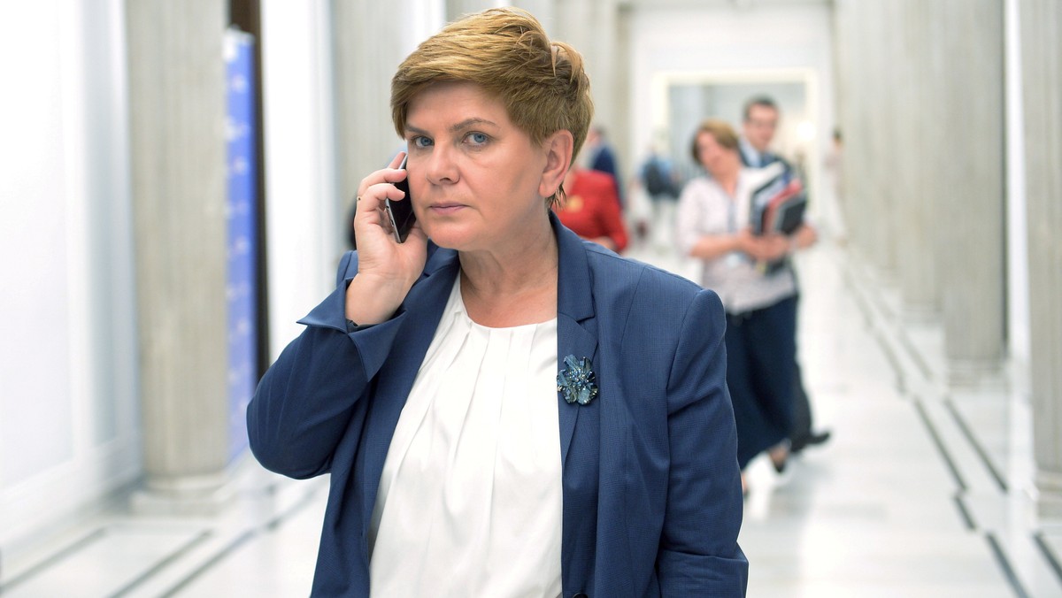 Orędzie prezydenta Andrzeja Dudy to "dobra zapowiedź dobrej prezydentury" - oceniła kandydatka PiS na premiera Beata Szydło. Jej zdaniem wyjątkowo ważne były słowa o wspólnocie i zasypywaniu podziałów.