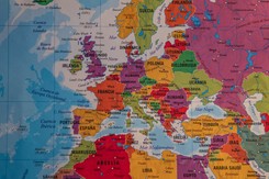 Ponad 83 proc. absolwentów szkół nie robi 100 proc. Geografia. Stolice Europy