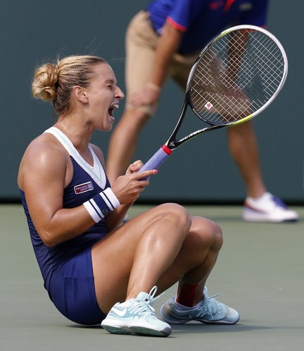 Seksowna Słowaczka znów ograła Agnieszkę Radwańską