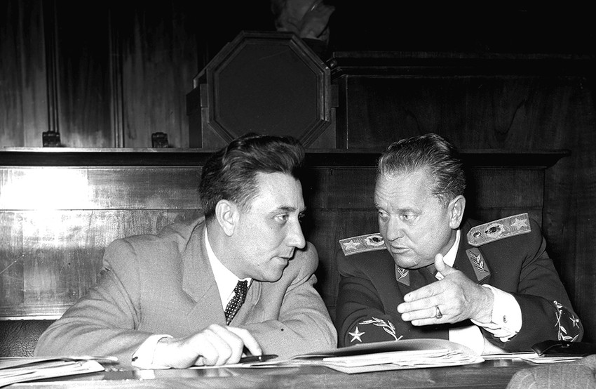 Ranković i Tito u skupštinskim klupama, 1952. godine