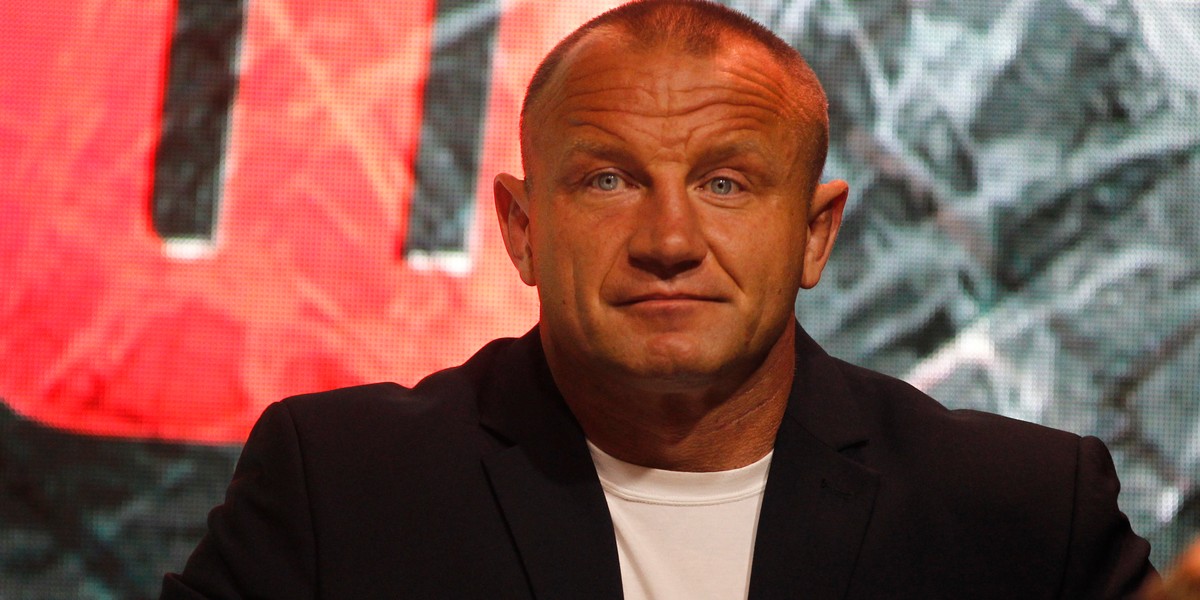 Mariusz Pudzianowski niczym gladiator.