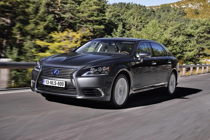 Lexus LS