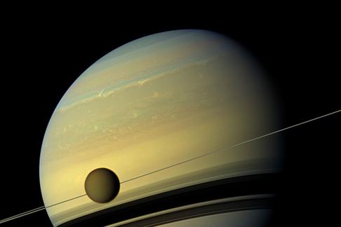 pierścienie Saturna