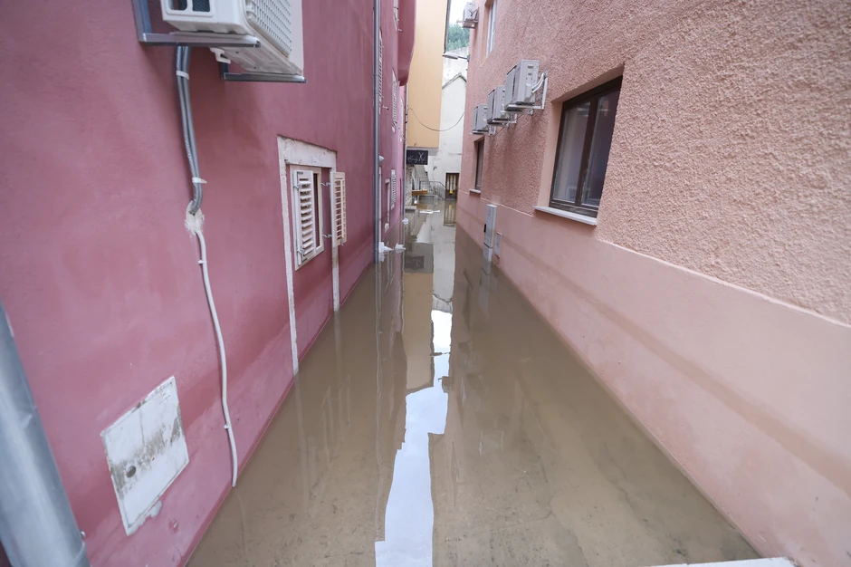Poplave u Hrvatskoj - Obrovac, reka Zrmanja