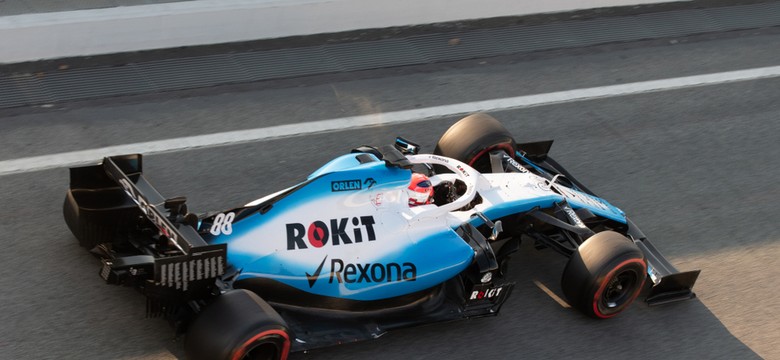 Kubica za kierownicą usiadł jako 6-latek. Miał opinię kierowcy, który... nie dojeżdża do mety [SYLWETKA]
