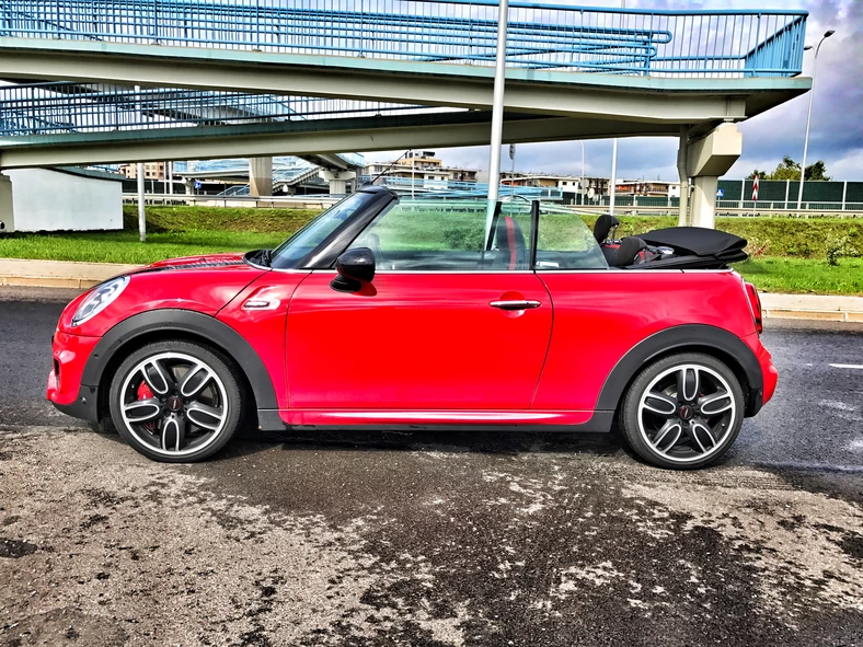 Mini Cabrio JCW