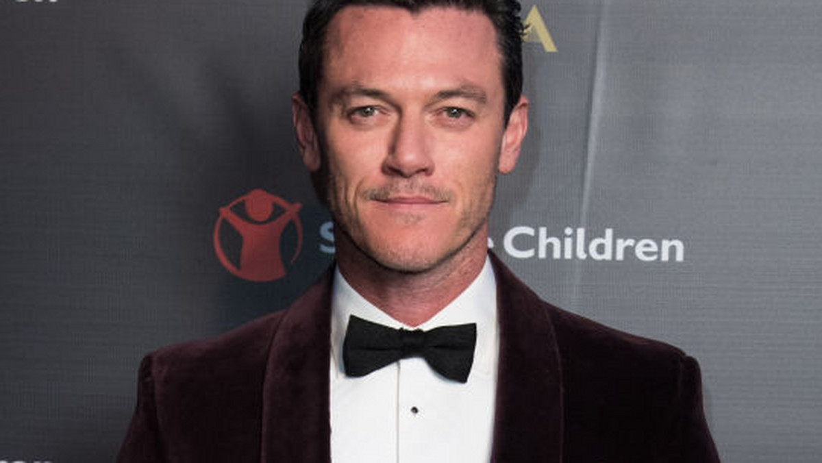 Luke Evans z torbą polskie marki MIMA bags na Instagramie [ZDJĘCIA]