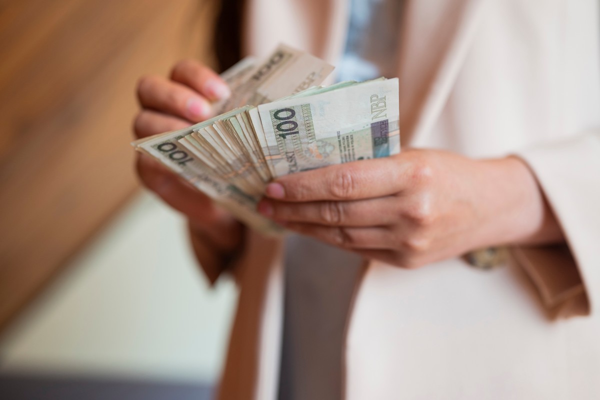 Samorządowcy zarobią więcej? Resort pracy ujawnia propozycje podwyżek na 2026 r.