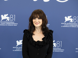 Winona Ryder w serialu Tima Burtona. Fani kultowego duetu wniebowzięci