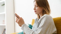 podatki firm i instytucji też przez aplikację e-us w telefonie
