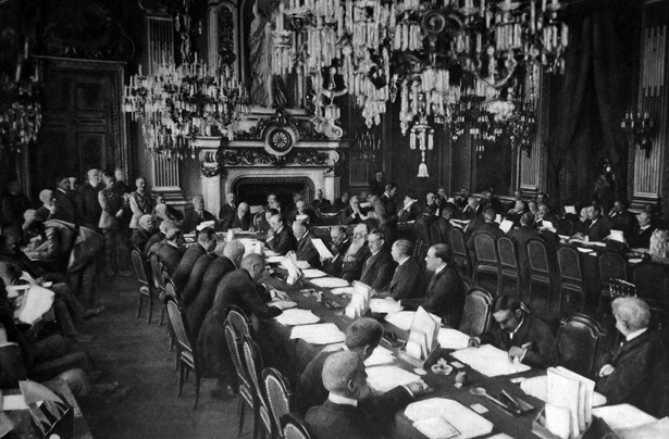 Konferencja w pałacu w Trianon