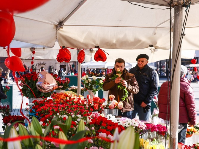Iznenađenje koje je muž priredio Srpkinji za Dan zaljubljenih peče oči i širi smrad iz usta