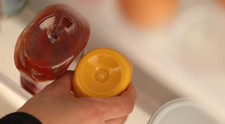 Erre is jó a kiürült ketchupos vagy majonézes flakon Fotó: Getty Images