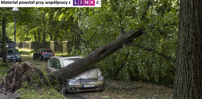 Burza nie wybiera. Ubezpiecz samochód zanim będzie za późno!