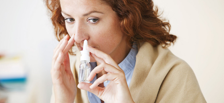 Czy używanie kropli do nosa może wpłynąć na wynik testu na COVID-19?