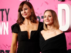 "Od rozwodu z Affleckiem ciagle pięknieje". Internauci komplementują 50-letnią Jennifer Garner [FOTO]