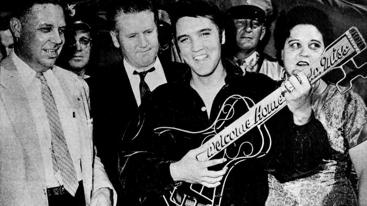 Elvis Presley. Historia króla rock'and'rolla i spektakularny upadek